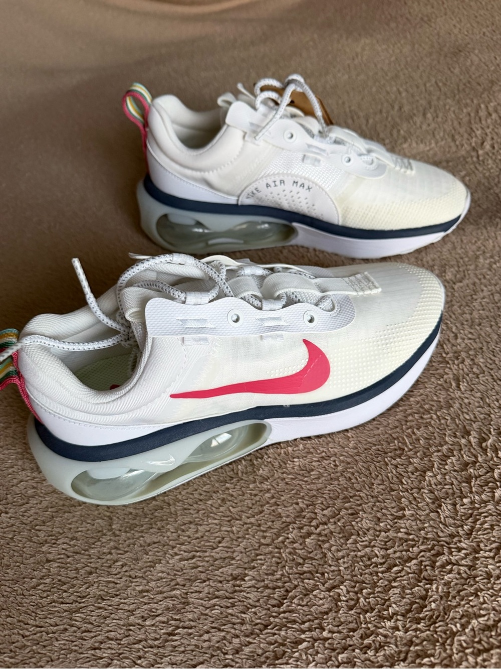 NWT Nike Air Max 2021 White Archaeo Pink Swoosh DC9478-100 Size Women’s 8.5